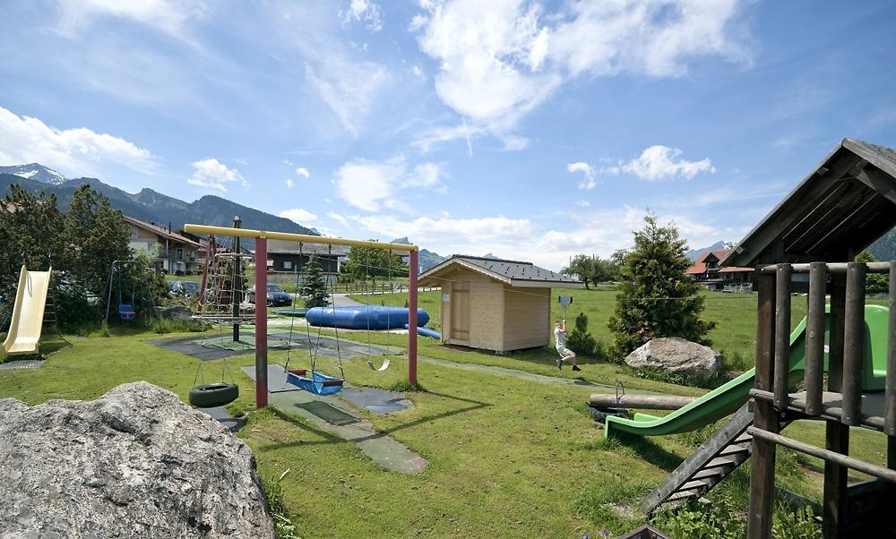Chemihuette Hotel Aeschi Bei Spiez Exterior photo